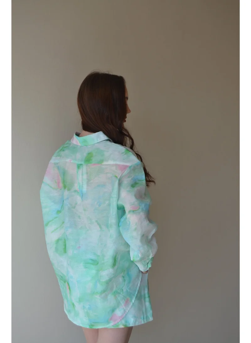 2Trendy Women's Watercolor Print Long Sleeve Blouse - Light Green/Multicolor