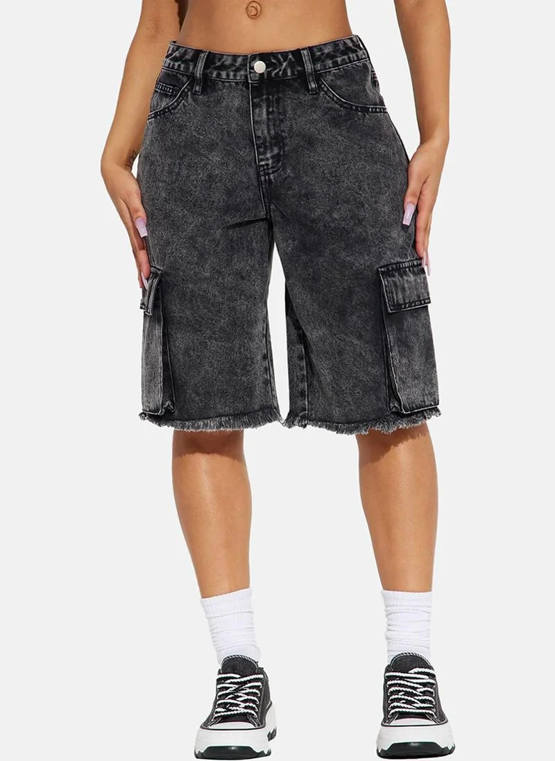 يونيكي Black Regular Fit Low-Rise Cargo Styles Shorts