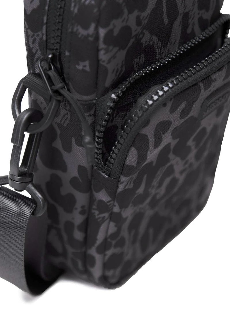 vooray Vooray Core Crossbody Midnight Jaguar Standard  - Image 4