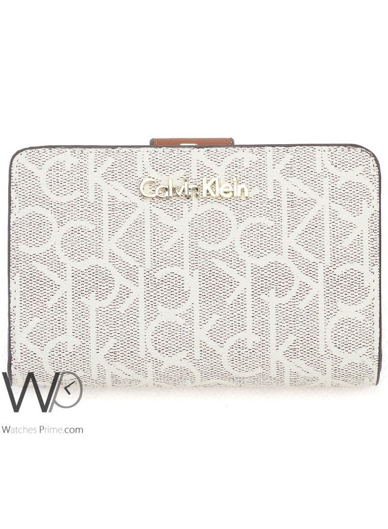 Calvin Klein Jeans CK Calvin Klein Women Leather Wallet in White color - Image 3