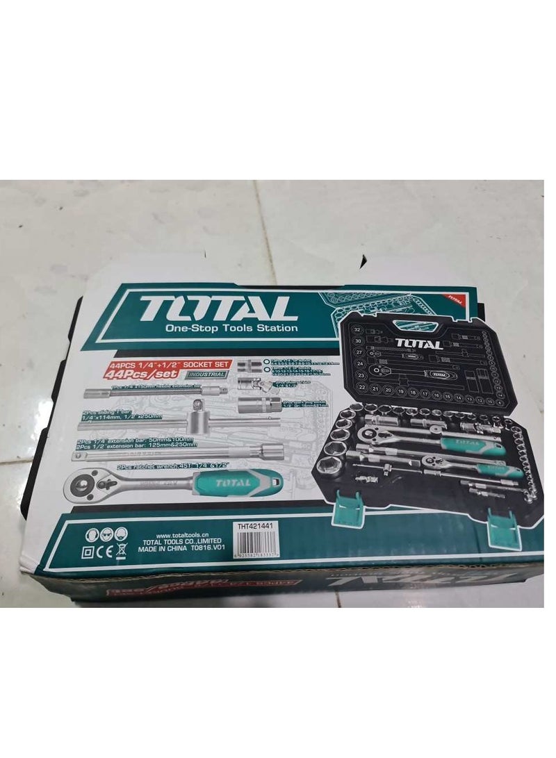 TOTAL Super Total 44-Piece 1/4" & 1/2" Socket Set with Ratchet Wrenches, Extensions & Spark Plug Sockets – Durable Cr-V Steel Tool Kit for Automotive & DIY Projects | THT421441  - Image 3