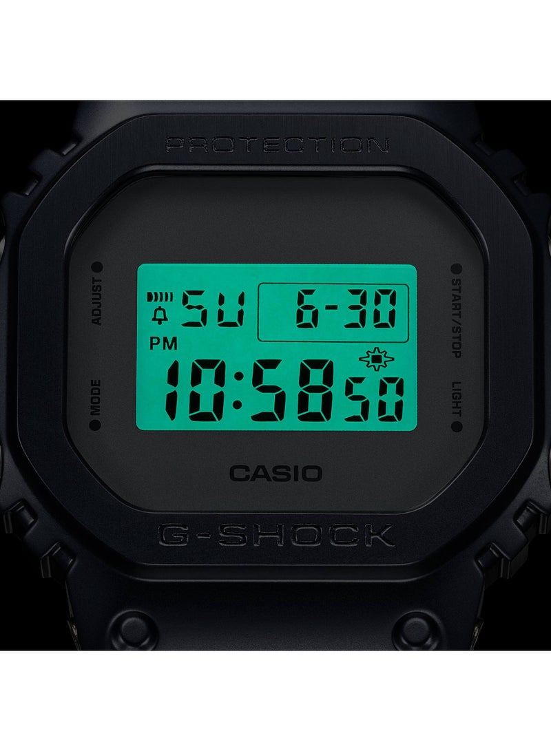 كاسيو ساعة كاسيو جي-شوك GM-5600MF-2DR للرجال رقمية، تصميم مربع بإطار معدني مطلي أيونياً بالأزرق، سوار ريزن شبه شفاف (Midnight Fog)، مقاومة للماء 200 متر - Image 5