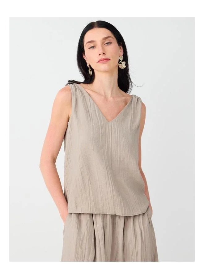 Jimmy Key Vizon V-Neck Sleeveless Woven Blouse.