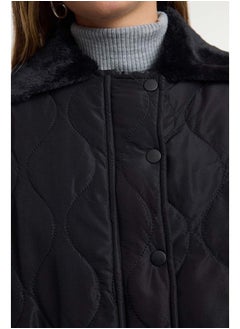 trendyol Black Regular Pattern Collar Plush Detailed Water Repellent Quilted Puffer Jacket TWOAW25MO00165  - Image 4