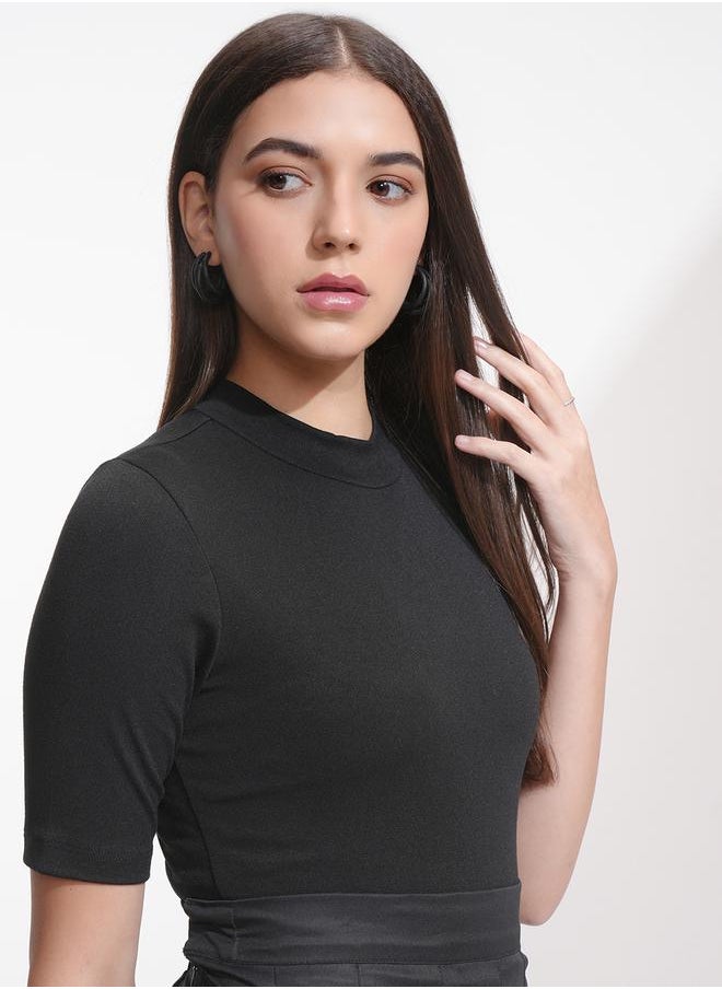 Solid High Neck Fitted Knit Top - pzsku/ZF88C7F9D46F136E7AA7AZ/45/_/1739732126/df5a16d9-470e-4b84-8fdd-ae17379e1c89