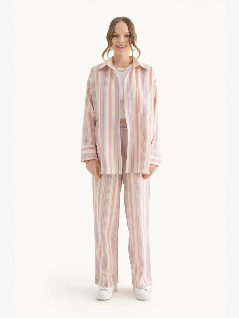 زوبعة قميص مقلم فضفاض