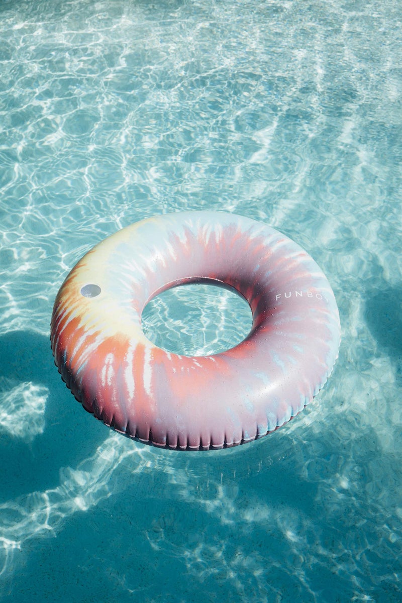 FUNBOY Giant Inflatable Tie Dye Tube Float, Donut Style Pool Float, Luxury Raft for Summer Pool Parties and Entertainment - Image 3