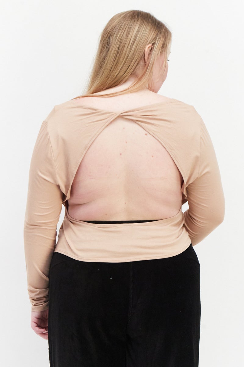 Asos Luxe Women Curvy Fit V-Neck Long Sleeve Solid Top, Tan - Image 4