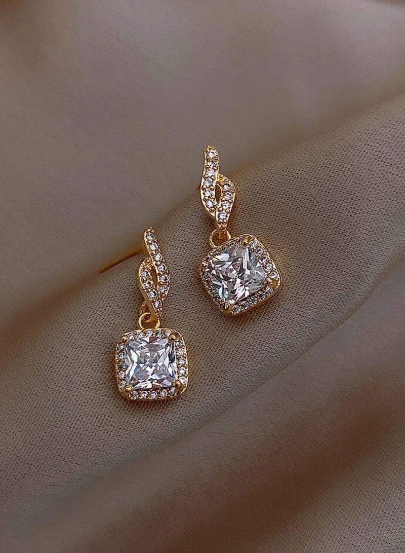 إيكوال حلق اذن نسائي بتصميم عصري وعالي الجودة مرصع بالزركون - Image 3