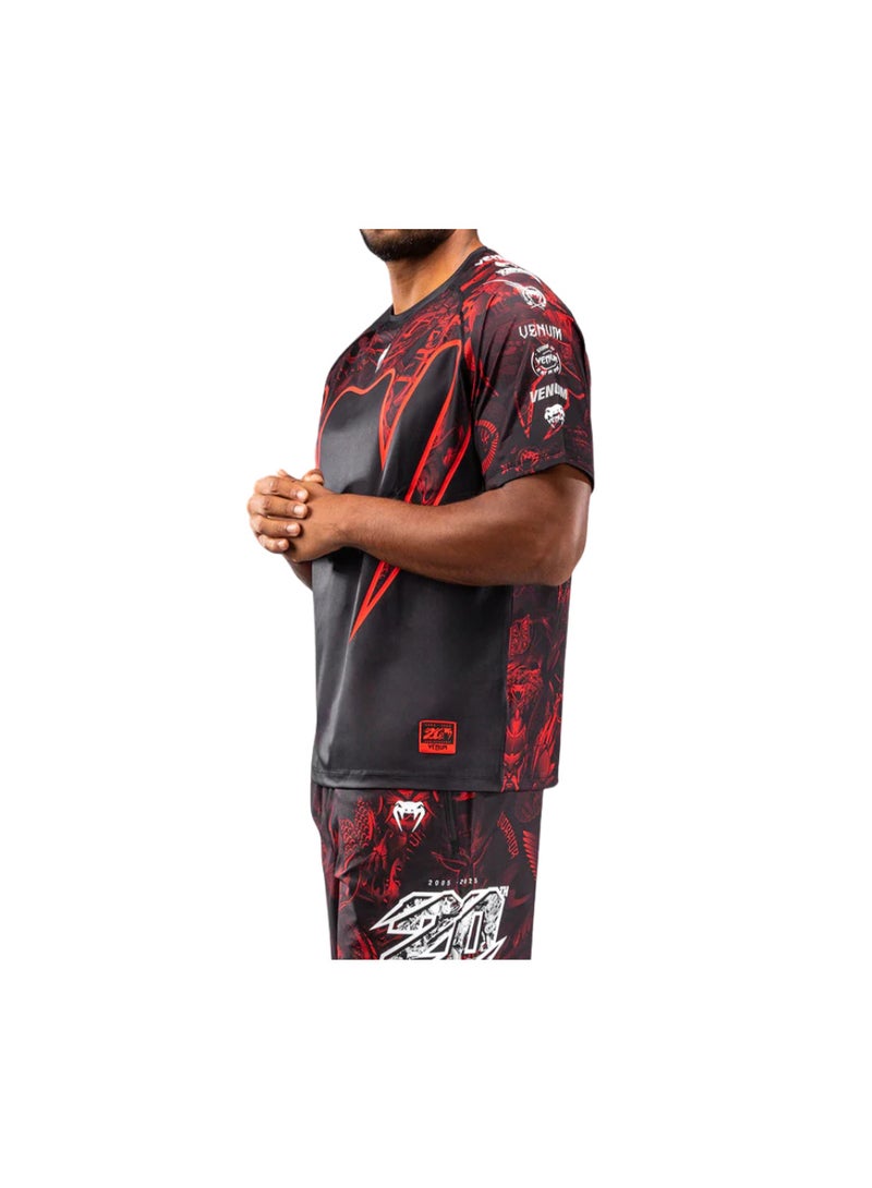 Venum 20th Anniversary Long Sleeve Rashguard – Black/Red - Image 3