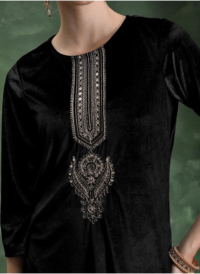 Vishudh - Black Thread Work Straight Kurta by Styli - Image 1