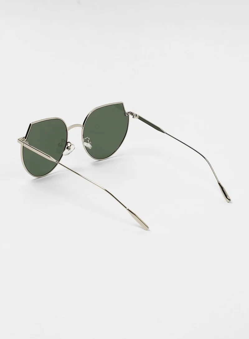 Haute Sauce The Curved Cateye Sunglasses - Space Grey