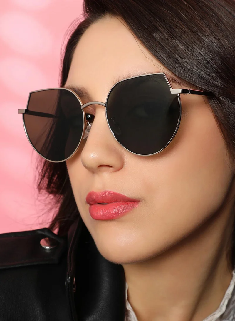 Haute Sauce The Curved Cateye Sunglasses - Space Grey