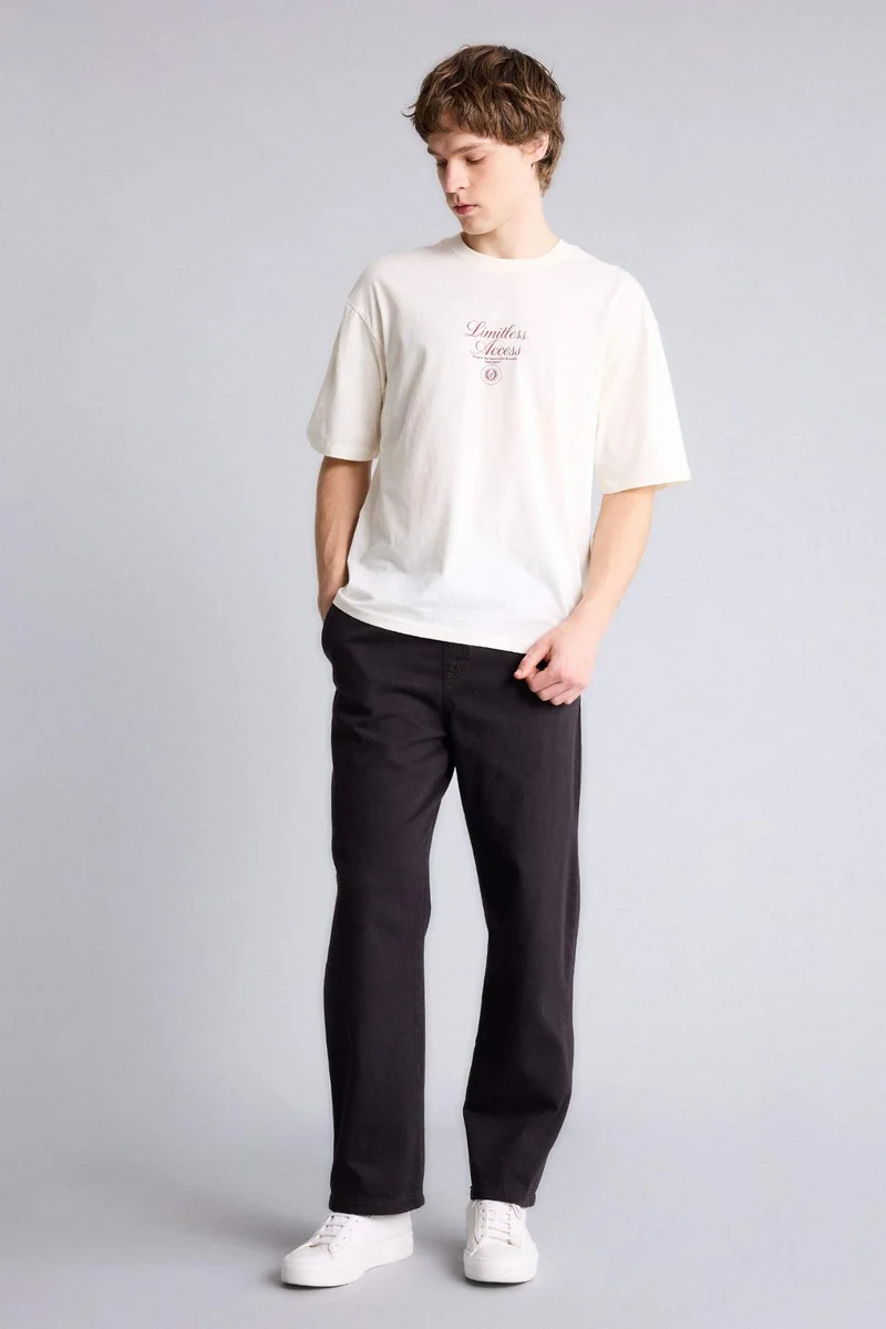 ديفاكتو 100% Cotton Boxy Fit Printed T-Shirt
