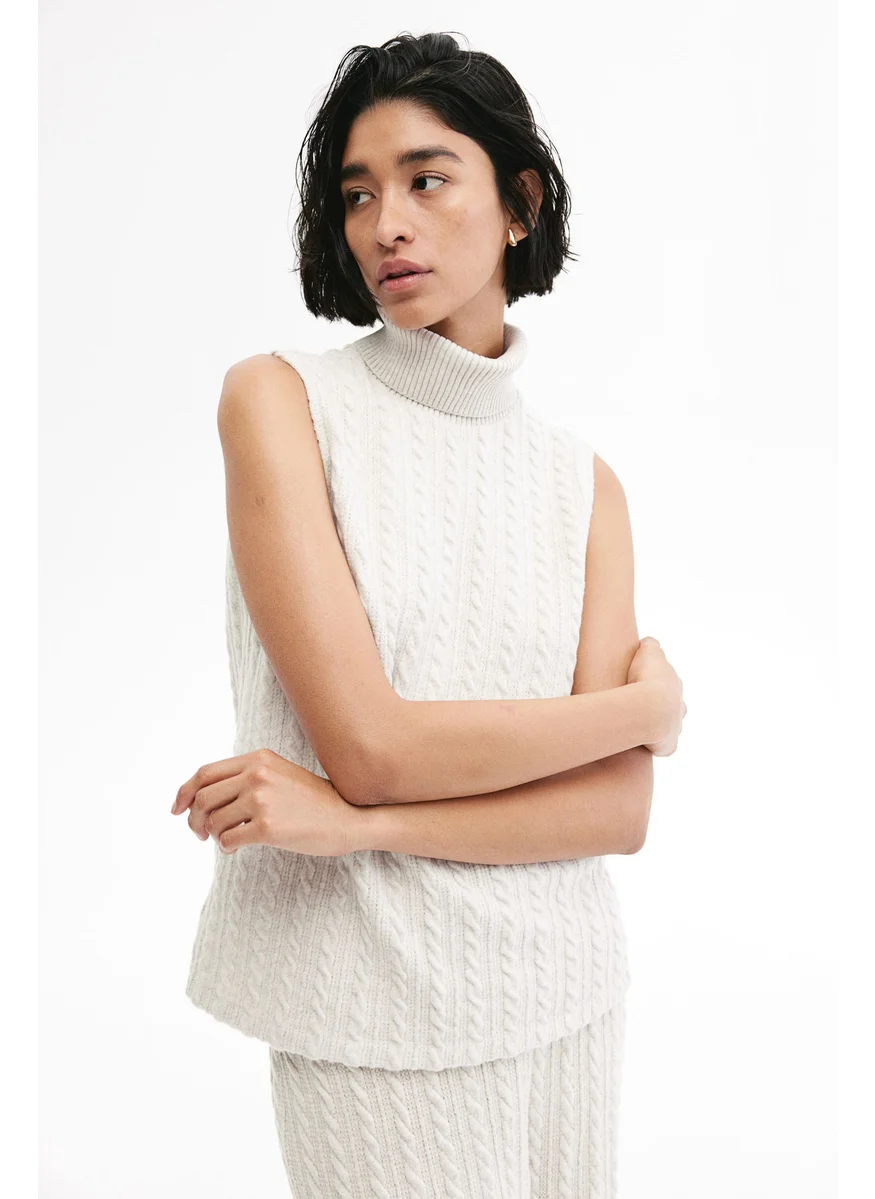 H&M Polo-Neck Sweater Vest