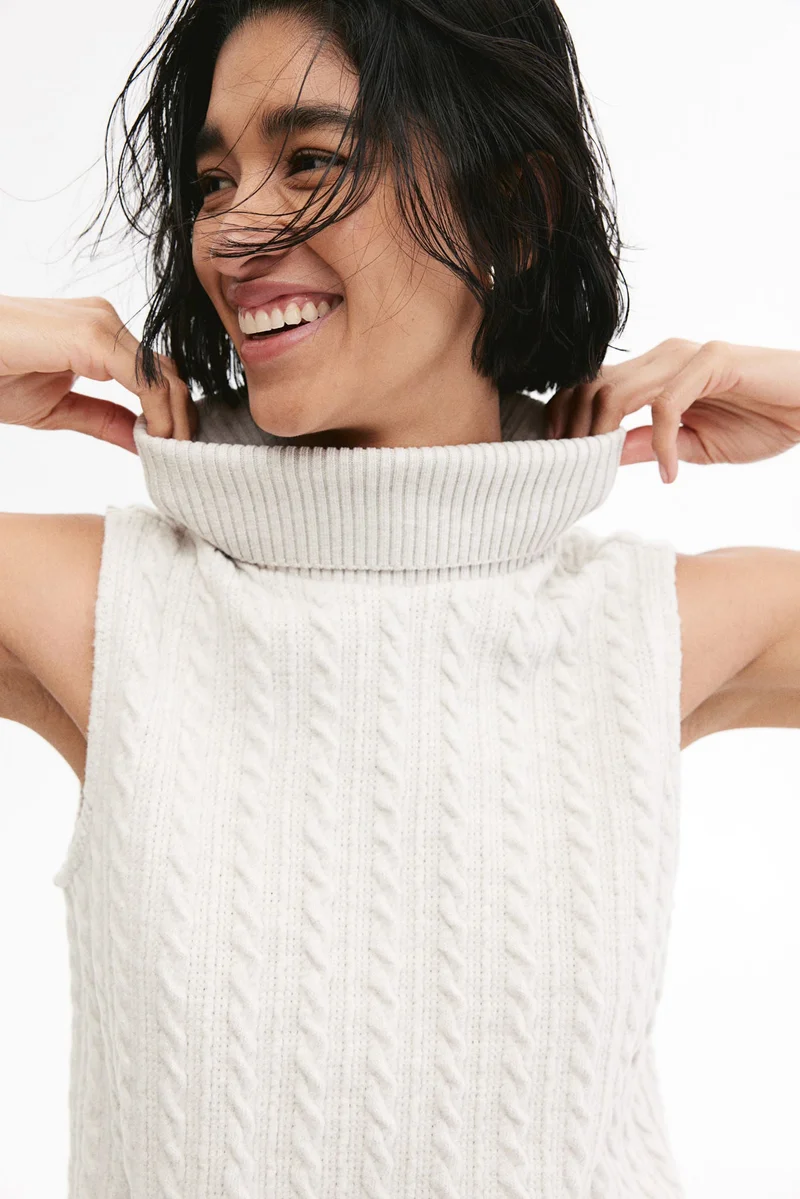 H&M High-Neck Sweater Vest