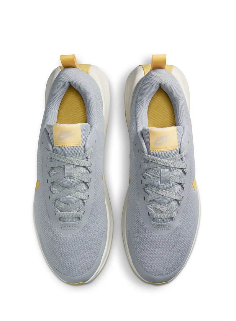 Nike Promina