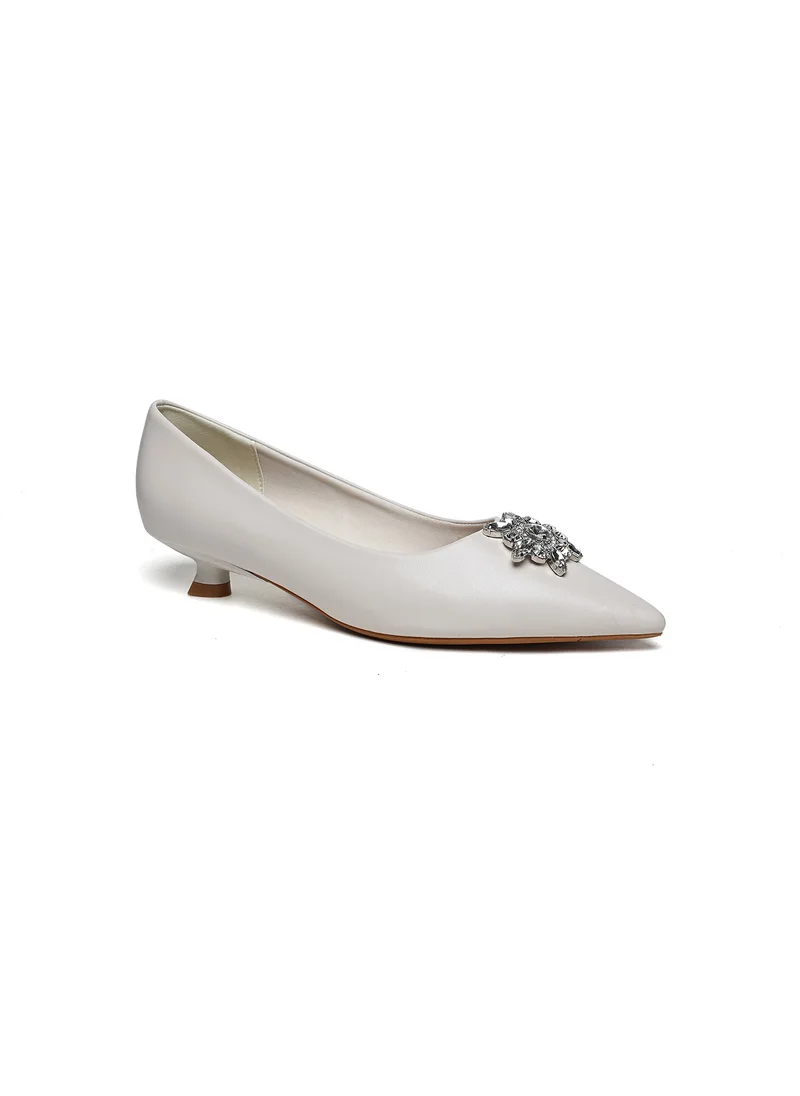كيوبل embellished low heeled pump with rhinestone