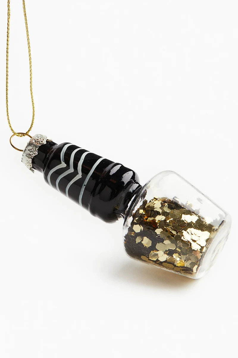 اتش اند ام زينة الكريسماس