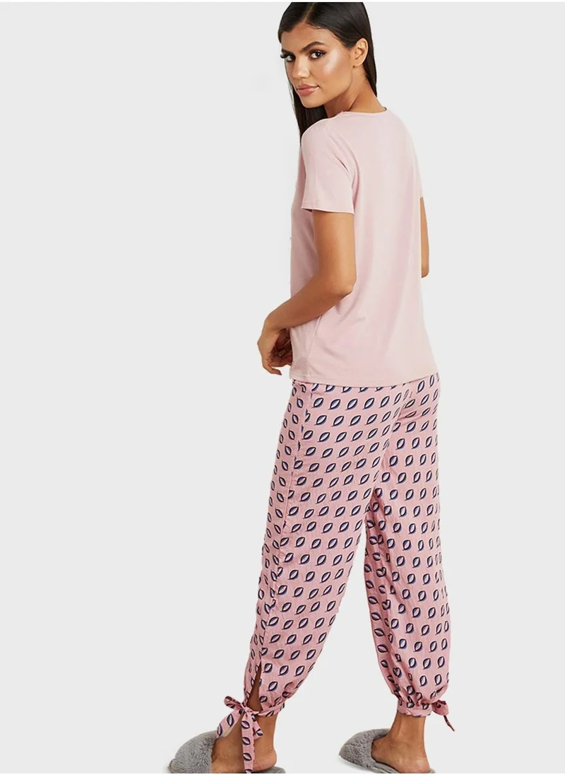 Styli T-Shirt & Geo Printed Ankle Tie Cuff Pyjama Set