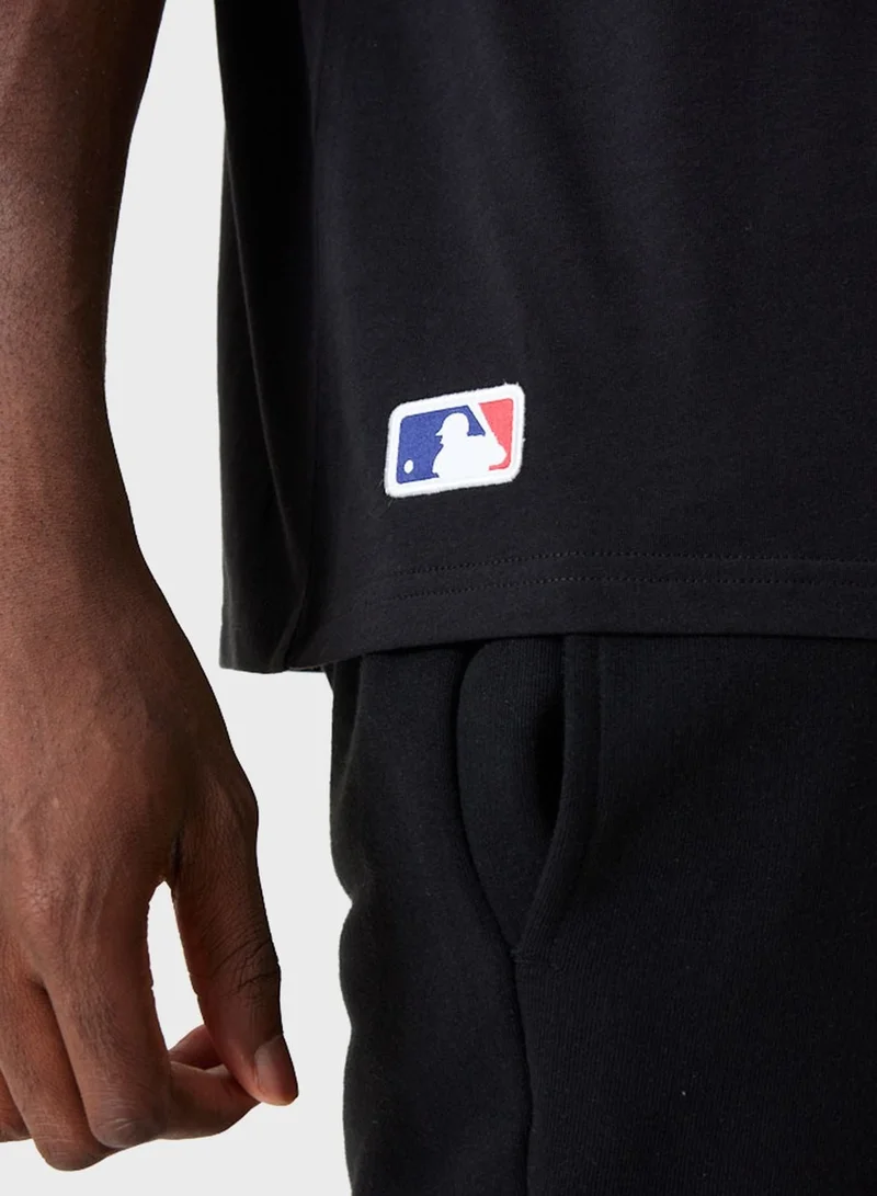 NEW ERA  New York Yankees Mlb Oversized T-Shirt for Men | Best Price UAE