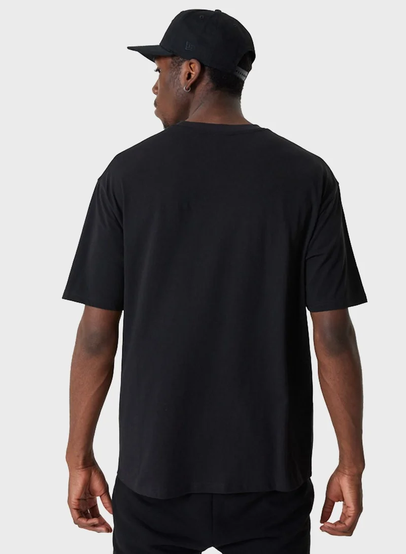 NEW ERA  New York Yankees Mlb Oversized T-Shirt for Men | Best Price UAE