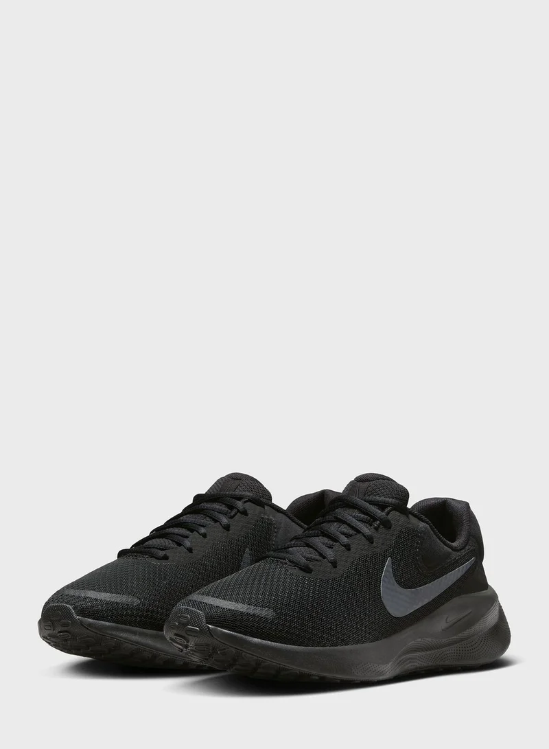 Nike Revolution 7