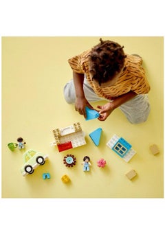 LEGO Family House on Wheels 10986  - Image 3
