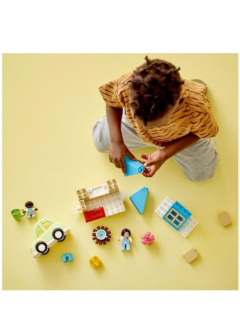 LEGO Family House on Wheels 10986  - Image 3