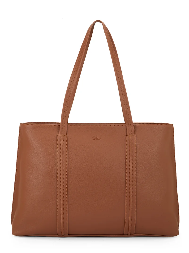 جلو باص حقيبة يد نسائية من جلد نباتي بلون بني محمر بمقابض مزدوجة وملمس مميز تتسع لحاسوب محمول حتى  بوصة