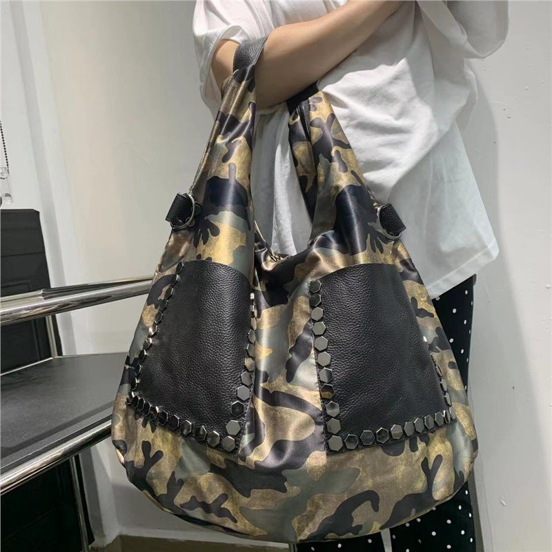 Selling Women'S Camouflage Tote Bag Large Capacity Commuter Trendy Shoulder Crossbody Handbag - Image 5