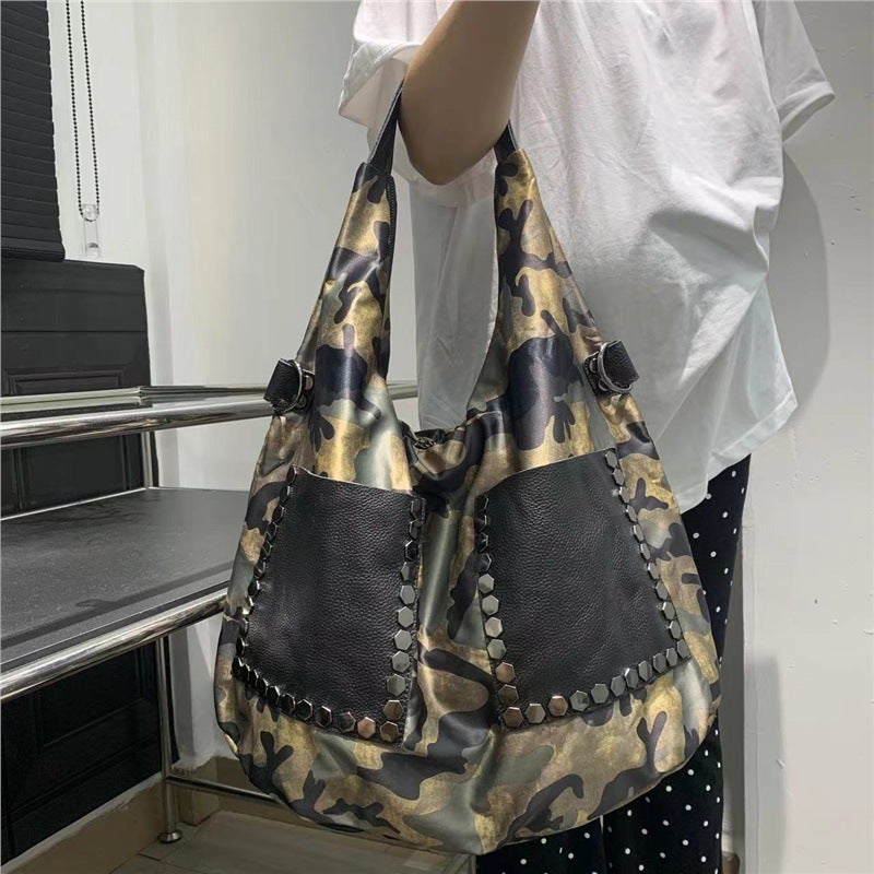 Selling Women'S Camouflage Tote Bag Large Capacity Commuter Trendy Shoulder Crossbody Handbag - Image 1