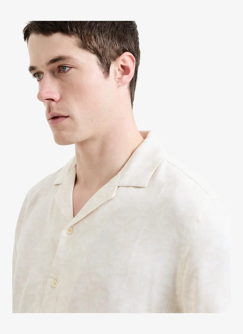 French Connection Men's Cream Wht/Bone Wht Ss Palm Printed Holiday Shirt