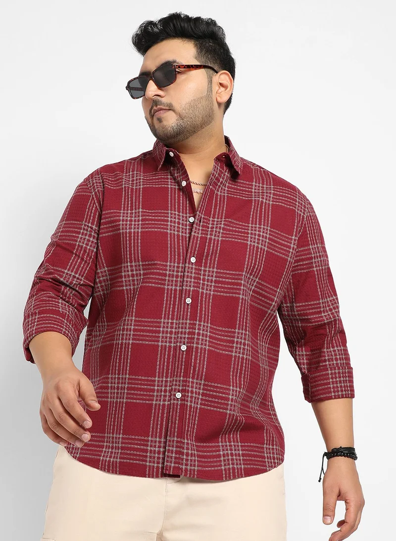 انستافاب بلس قميص رجالي كاروهات مربعات أحمر خمري من إنستافاب بلس للملابس الكاجوال بياقة واسعة وأكمام طويلة وإغلاق بأزرار ونسيج قطني مريح للملابس اليومية