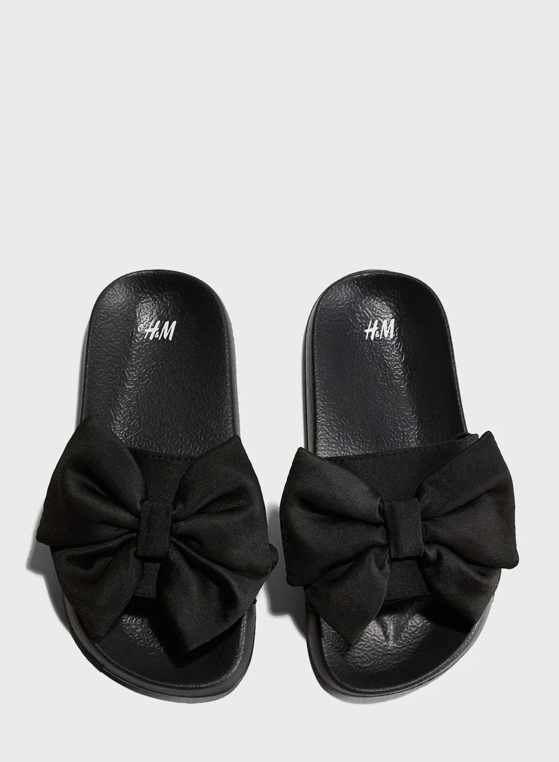 اتش اند ام Pool bow detail slides
