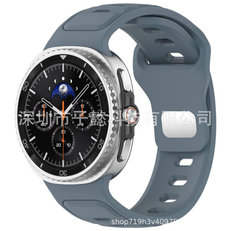 سوار ساعة ذكية رياضي من السيليكون متوافق مع Samsung Galaxy Watch 8 Classic بملاءمة قابلة للتعديل وحزام ناعم للاستبدال اليومي باللون ذهبي قابل للتعديل - Image 1