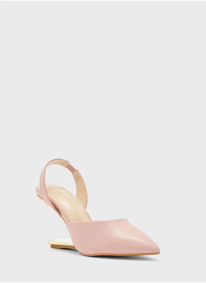 ايلا Interest Heel Pointed Pump