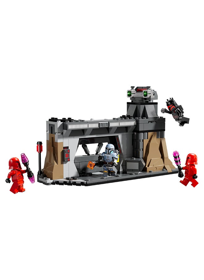 LEGO - Star Wars: The Mandalorian Paz Vizsla And Moff Gideon Battle, Collectible Brick-Built Playset For Kids, Fantasy Gift Idea For Creative Boys And Girls Aged 7 And Over (289 Pieces) 75386 - Image 1