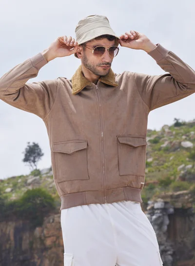 Campus Sutra Men's Beige Zip-Front Jacket With Fleece Collar For Casual Wear | Spread Collar | Long Sleeve | Zipper Closure | Cotton Jacket Crafted With Comfort Fit For Everyday Wear | Beige