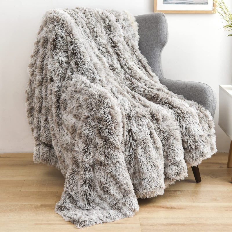 GONAAP Fuzzy Faux Fur Throw Blanket Twin Size Frosty Grey Super Soft Cozy Plush Fuzzy Shaggy Blanket for Couch Sofa Bed Frosty Grey Twin60x80