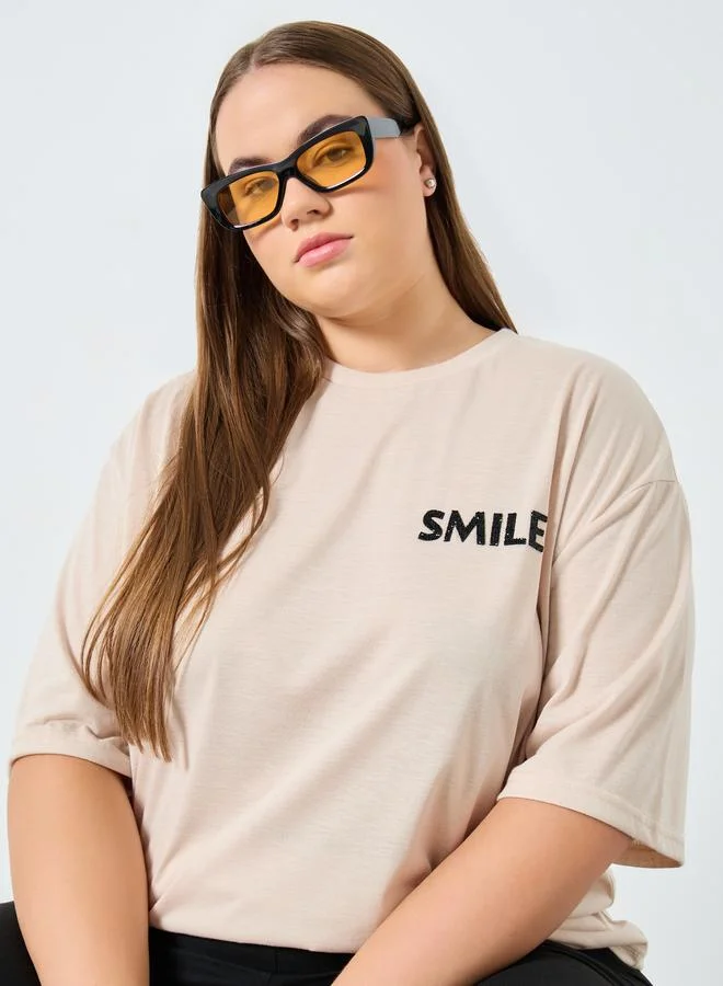 Styli Styli Plus Size Beige Slogan Print T-Shirt