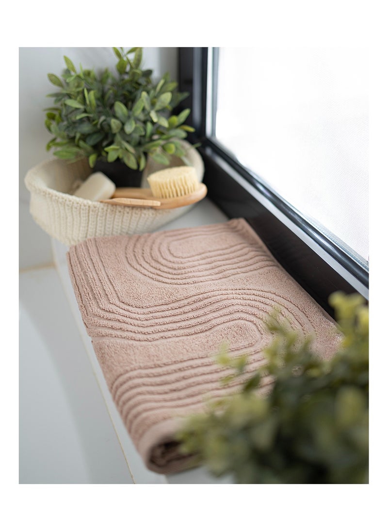 More cottons  Zigzag Jacquard Towel 600 GSM  - Image 2