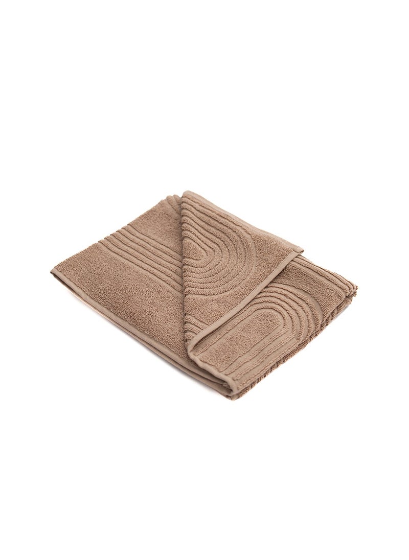 More cottons  Zigzag Jacquard Towel 600 GSM  - Image 3