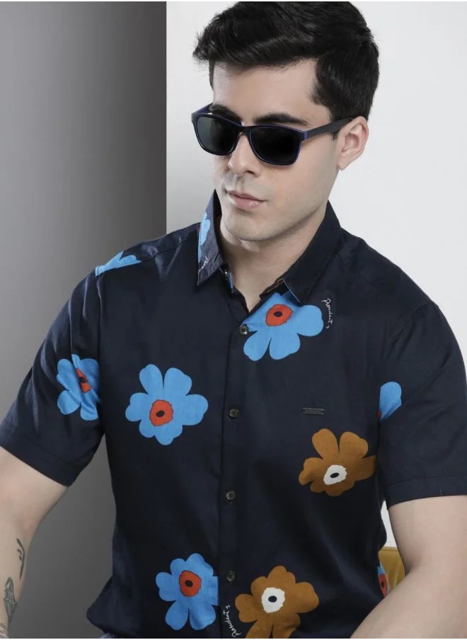 شركة المرآب الهندية Men Regular Fit Tropical Half Sleeves Cutaway Collar Casual Shirt