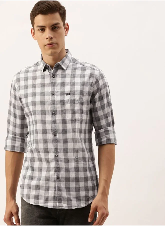 شركة المرآب الهندية Men Slim Fit Checkered Full Sleeves Spread Collar Casual Shirt