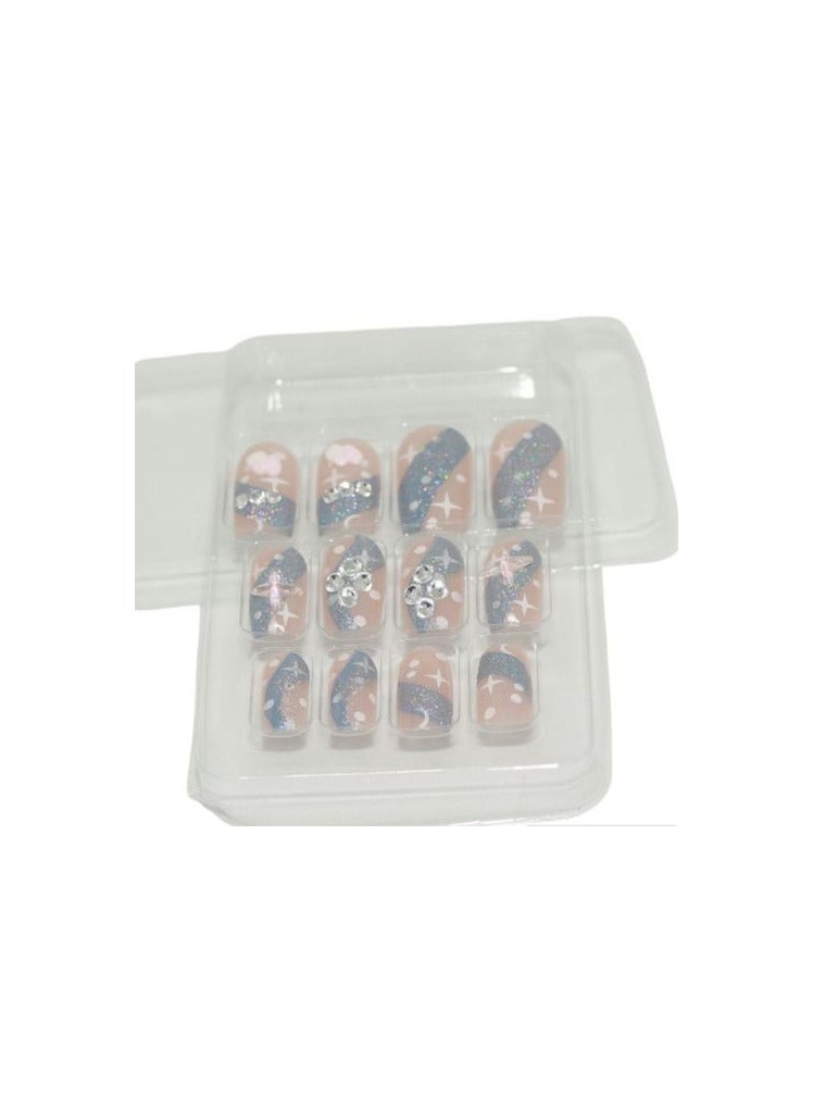 أظافر صناعية ملونة طويلة من الأكريليك الصناعي تركب بالضغط بتصميم لامع  لتغطية كاملة لامعة يمكن لصقها بالصمغ على الأظافر للنساء، عبوة 12 قطعة - Image 2