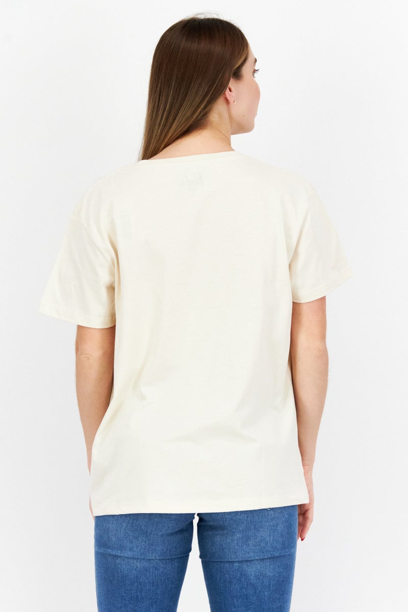 Barbie تي شيرت نسائي كبير الحجم بأكمام قصيرة ورقبة دائرية، بيج/أسود - Image 2