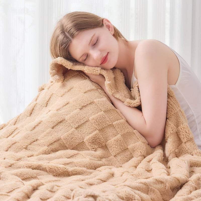 Wajade Fleece Throw Blanket, Fluffy Faux Fur Blanket for Bed Sofa Couch, Soft Cosy Warm Thick Blanket,Checkered Linen 127x178 - Image 4