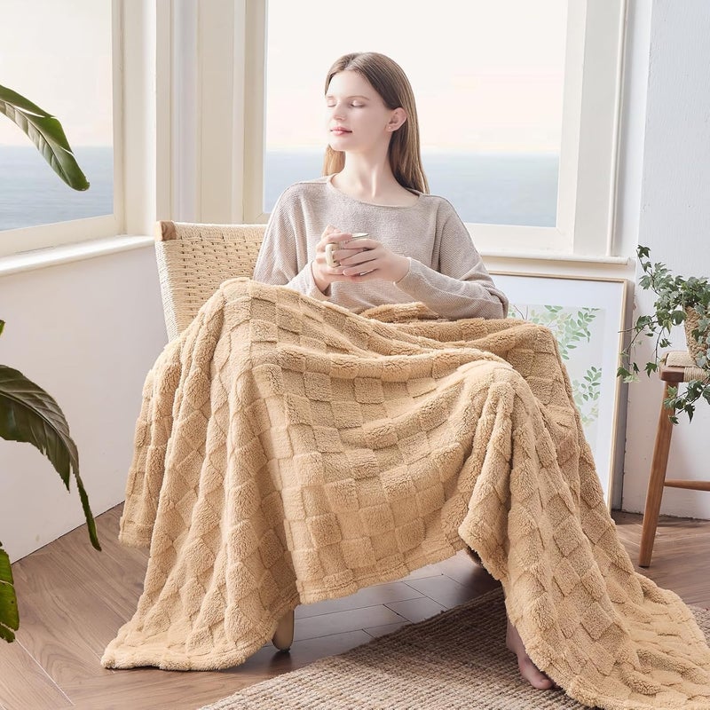 Wajade Fleece Throw Blanket, Fluffy Faux Fur Blanket for Bed Sofa Couch, Soft Cosy Warm Thick Blanket,Checkered Linen 127x178 - Image 2