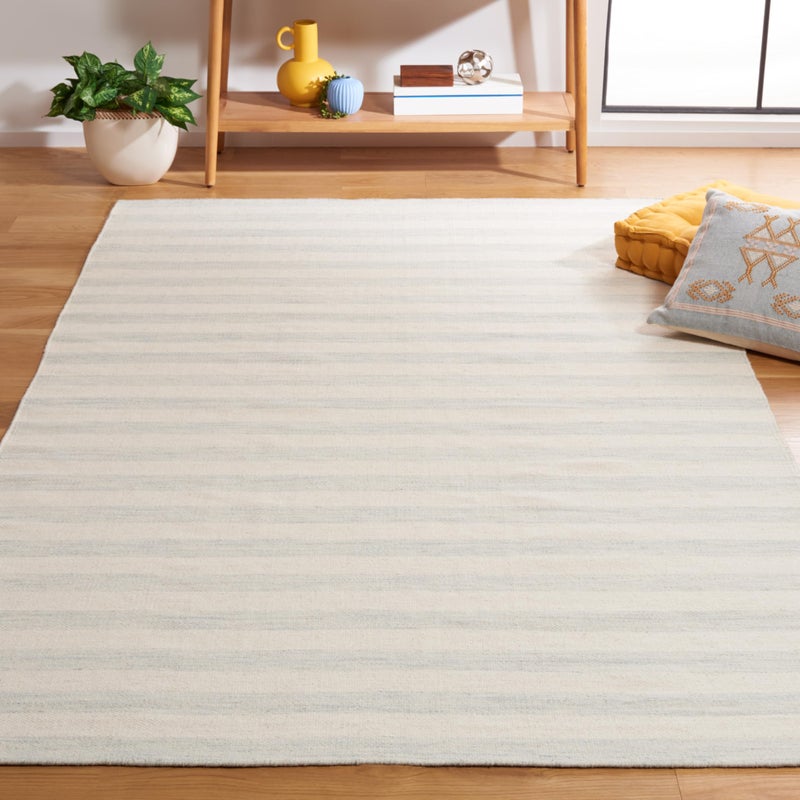 Safavieh SAFAVIEH Dhurries Collection 4 x 6 Light BlueIvory DHU575G Handmade Flatweave Premium Wool Area Rug 